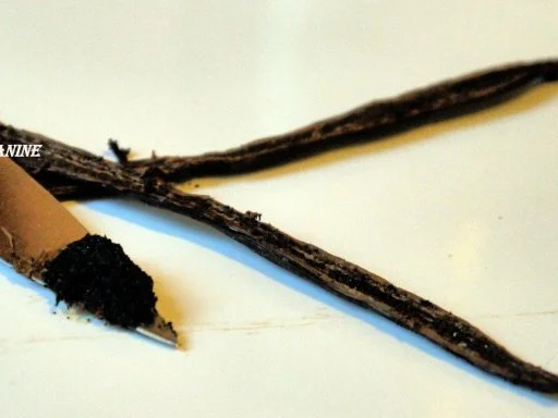 Rum-Pannacotta mit Limettensirup und Granatapfelkernen - Rezept - Bild Nr. 3