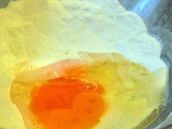 Tagliatelle mit einer Sauce aus Tomaten, Schinkenspeck und Chili - Rezept - Bild Nr. 2