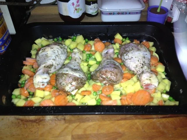 Rezept: Drummsticks mediteran mit Ofengemüse Bild Nr. 4 Drummsticks mediteran mit Ofengemüse - Rezept - Bild Nr. 4