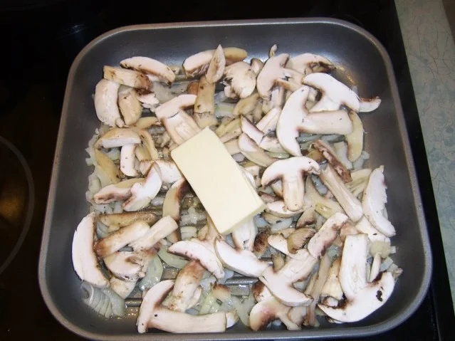 Hähnchenleber mit frischen Champignons und Spätzle - Rezept - Bild Nr. 4