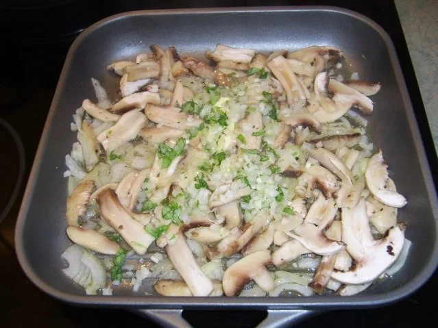 Hähnchenleber mit frischen Champignons und Spätzle - Rezept - Bild Nr. 5