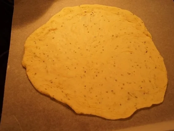 Scharfe Pizza mit Stangensellerie - Rezept - Bild Nr. 3