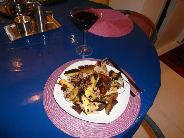 Rezept: Kartoffeln: Bratkartoffeln mit Burgunderbraten und Bergkäse Bild Nr. 9 Kartoffeln: Bratkartoffeln mit Burgunderbraten und Bergkäse - Rezept - Bild Nr. 9