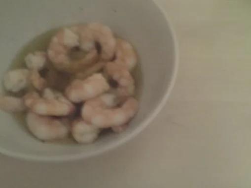 Feldsalat mit Mango, Avocado und Garnelen - Rezept - Bild Nr. 3