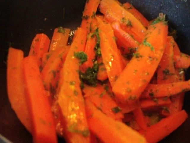 Lachs in Limetten-Schnittlauchsahnesosse mit Orangen-Ingwermöhrengemüse - Rezept - Bild Nr. 5