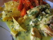 Lachs in Limetten-Schnittlauchsahnesosse mit Orangen-Ingwermöhrengemüse - Rezept