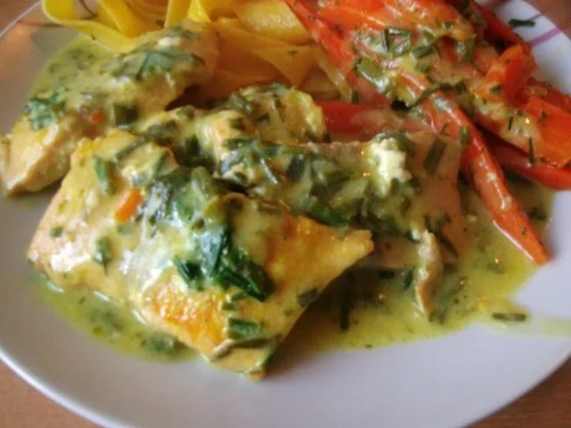 Lachs in Limetten-Schnittlauchsahnesosse mit Orangen-Ingwermöhrengemüse - Rezept - Bild Nr. 10