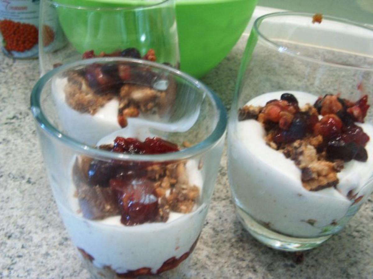 Quark-Joghurt -Preiselbeer- Cranberriedessert - Rezept - Bild Nr. 7