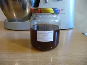 Würziger Zwetschgenkernlikör - Rezept