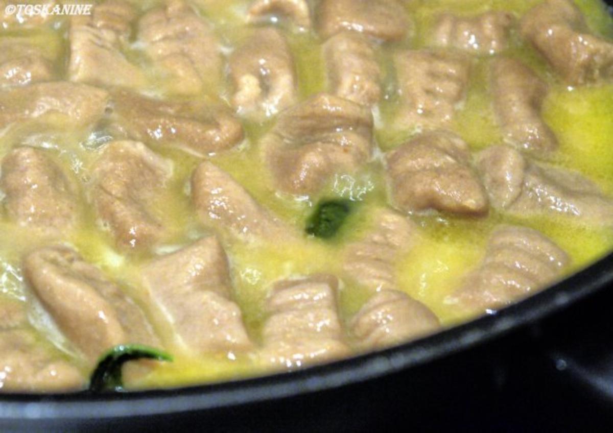 Kastanien-Gnocchi mit Salbei-Butter-Sauce - Rezept - Bild Nr. 16