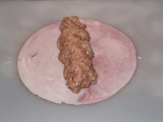 Rezept: Schinkenröllchen mit Hackfleisch in Chili - Sahne Soße Bild Nr. 4 Schinkenröllchen mit Hackfleisch in Chili - Sahne Soße - Rezept - Bild Nr. 4