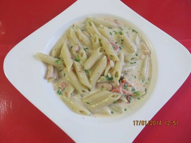 Rezept: Kochen: Penne mit Lachs und Wodka Kochen: Penne mit Lachs und Wodka - Rezept