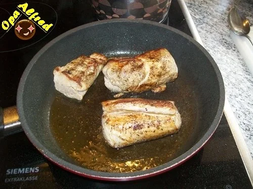 Rezept: Fleisch: Schweinelendchen mit Steinpilzchampion Bild Nr. 5 Fleisch: Schweinelendchen mit Steinpilzchampion - Rezept - Bild Nr. 5