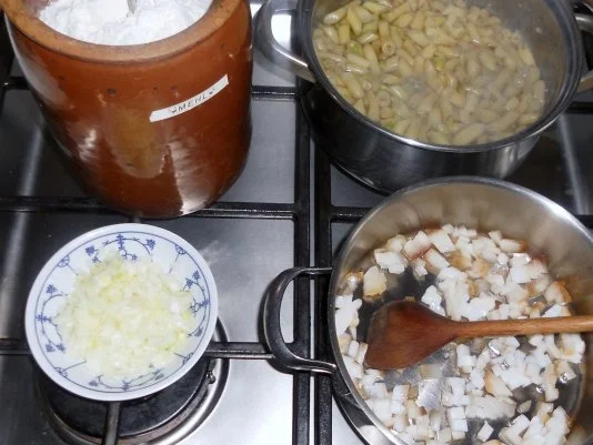 Rezept: "Oma - Friede`s" - Rahm - Wachsbohnen - Gemüse (Rzpt. um 1936) Bild Nr. 7 "Oma - Friede`s" - Rahm - Wachsbohnen - Gemüse (Rzpt. um 1936) - Rezept - Bild Nr. 7