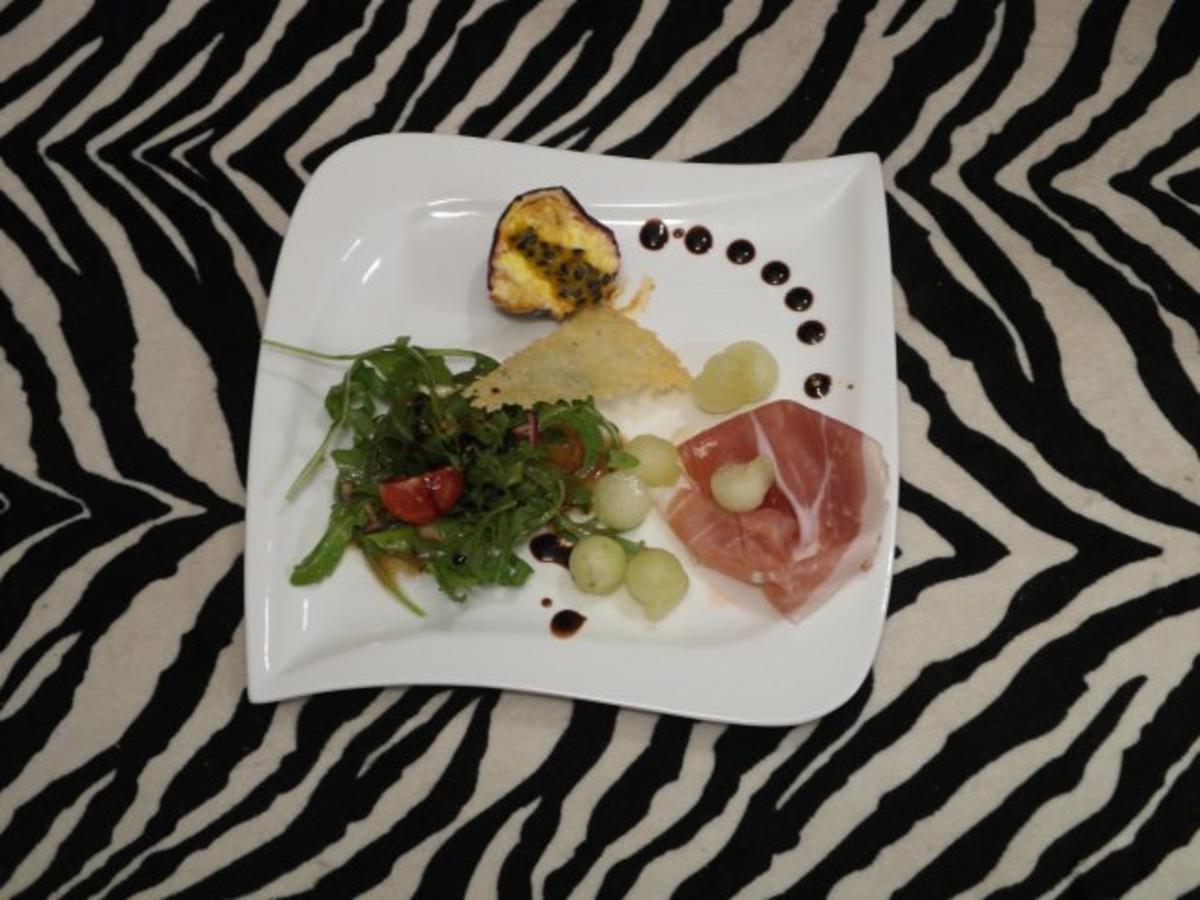 Melonen-Salat mit Rucola und Parmaschinken - Rezept