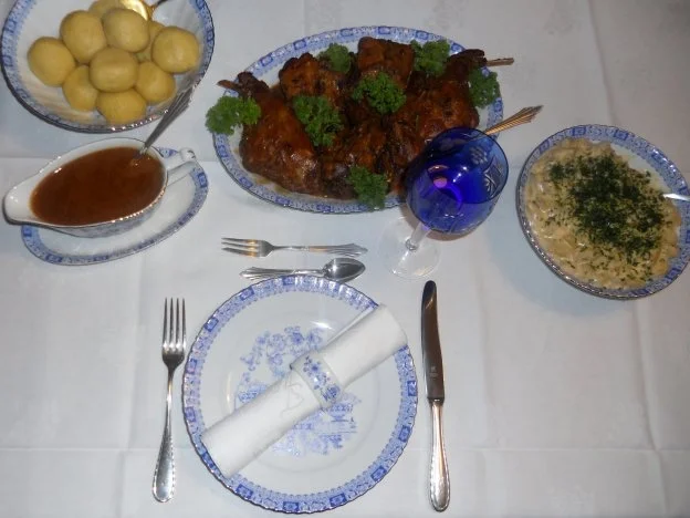 Rezept: "Oma - Friede`s" - Kaninchenbraten in Sahnesauce (Rzpt. um 1936) Bild Nr. 47 "Oma - Friede`s" - Kaninchenbraten in Sahnesauce (Rzpt. um 1936) - Rezept - Bild Nr. 47