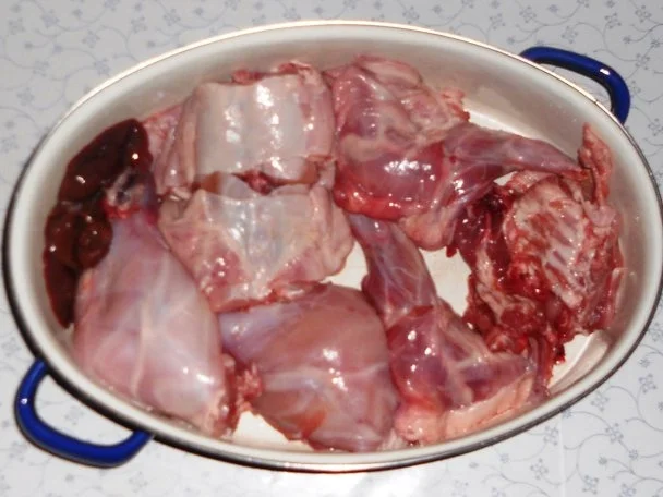 Rezept: "Oma - Friede`s" - Kaninchenbraten in Sahnesauce (Rzpt. um 1936) Bild Nr. 4 "Oma - Friede`s" - Kaninchenbraten in Sahnesauce (Rzpt. um 1936) - Rezept - Bild Nr. 4