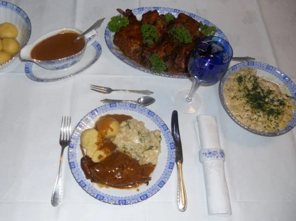 Rezept: "Oma - Friede`s" - Kaninchenbraten in Sahnesauce (Rzpt. um 1936) Bild Nr. 48 "Oma - Friede`s" - Kaninchenbraten in Sahnesauce (Rzpt. um 1936) - Rezept - Bild Nr. 48