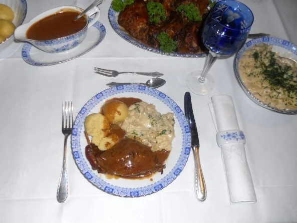 Rezept: "Oma - Friede`s" - Kaninchenbraten in Sahnesauce (Rzpt. um 1936) Bild Nr. 49 "Oma - Friede`s" - Kaninchenbraten in Sahnesauce (Rzpt. um 1936) - Rezept - Bild Nr. 49