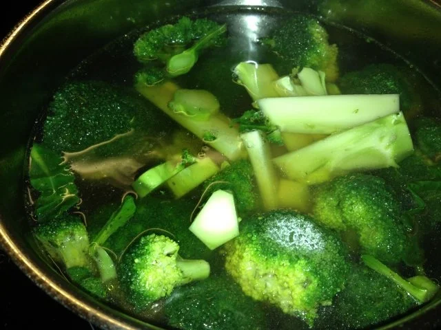 Rezept: Broccolirahmsuppe Bild Nr. 3 Broccolirahmsuppe - Rezept - Bild Nr. 3