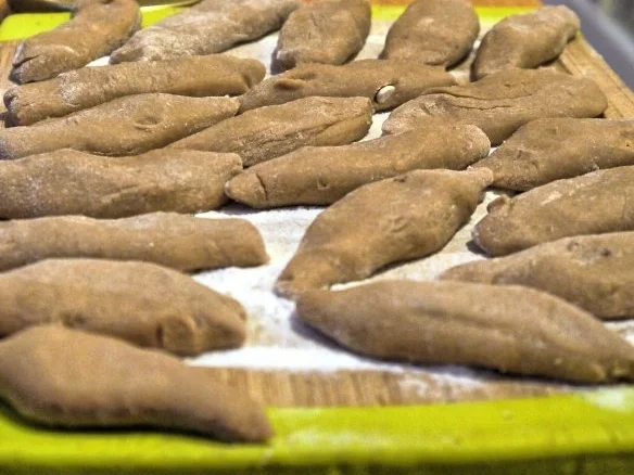 Salbei-Rahmgeflügelleber, Kastanien-Schupfnudeln, Rosenkohl - Rezept - Bild Nr. 4