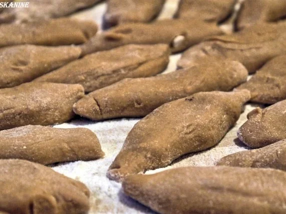 Salbei-Rahmgeflügelleber, Kastanien-Schupfnudeln, Rosenkohl - Rezept - Bild Nr. 5