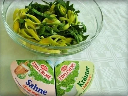 Rezept: ※ Käse-Lauch-Hack Suppe mit Ricotta-Petersilie Klößchen ※ Bild Nr. 11 ※ Käse-Lauch-Hack Suppe mit Ricotta-Petersilie Klößchen ※ - Rezept - Bild Nr. 11