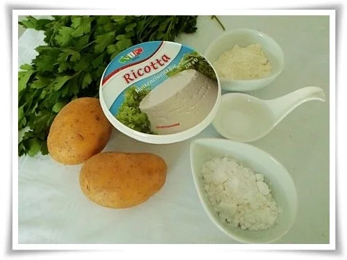 Rezept: Ricotta-Petersilie Klößchen = als vielseitige Beilage Bild Nr. 2 Ricotta-Petersilie Klößchen = als vielseitige Beilage - Rezept - Bild Nr. 2