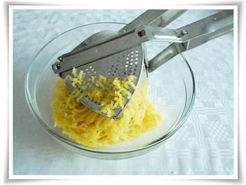 Rezept: Ricotta-Petersilie Klößchen = als vielseitige Beilage Bild Nr. 6 Ricotta-Petersilie Klößchen = als vielseitige Beilage - Rezept - Bild Nr. 6