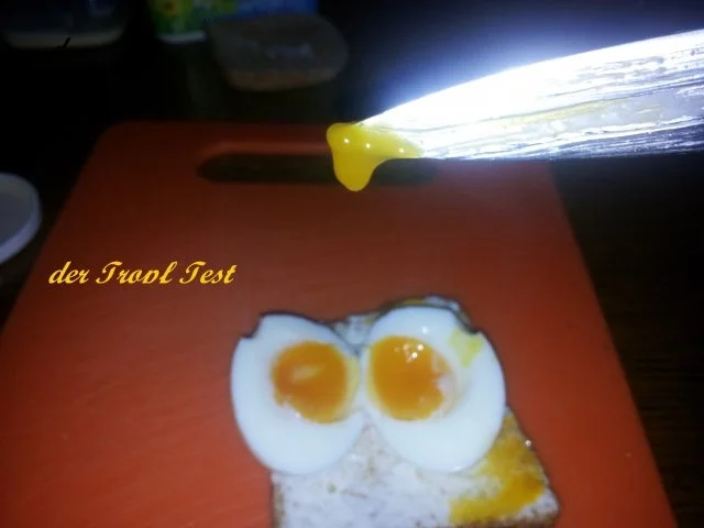 Rezept: Sahnemeerrttich auf Volkorntoast mit Mittelweichem Ei Bild Nr. 11 Sahnemeerrttich auf Volkorntoast mit Mittelweichem Ei - Rezept - Bild Nr. 11