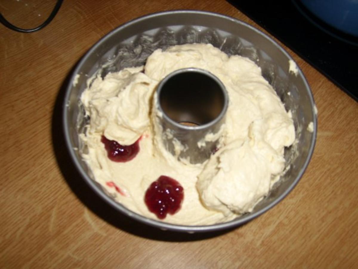 Kuchen/Torten...MINI Gugelhupf mit Preiselbeeren - Rezept - Bild Nr. 4