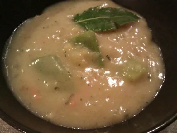 Buttermilchsuppe mit Kartoffeln und breiten Bohnen - Rezept - Bild Nr. 5