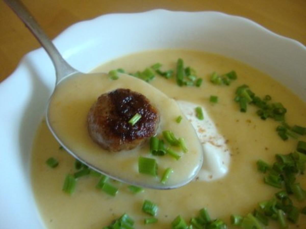 Bilder für Selleriesuppe mit Bräteinlage - Rezept