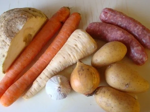 Rezept: Selleriesuppe mit Bräteinlage Bild Nr. 2 Selleriesuppe mit Bräteinlage - Rezept - Bild Nr. 2