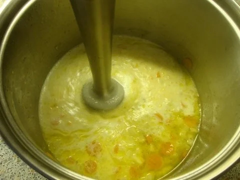 Rezept: Selleriesuppe mit Bräteinlage Bild Nr. 9 Selleriesuppe mit Bräteinlage - Rezept - Bild Nr. 9