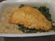 Scholle in Parmesan-Ei-Hülle gebraten auf Schaumweincreme-Spinat und Steinpilz-Risotto - Rezept