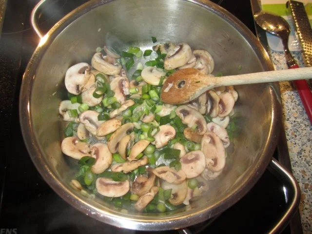 Herzhaft gefüllter Pfannkuchen # Hongkong # - Rezept - Bild Nr. 10