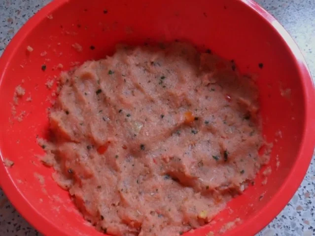 Fisch: Knusprige Lachsfrikadellen mit Speck - Rezept - Bild Nr. 7