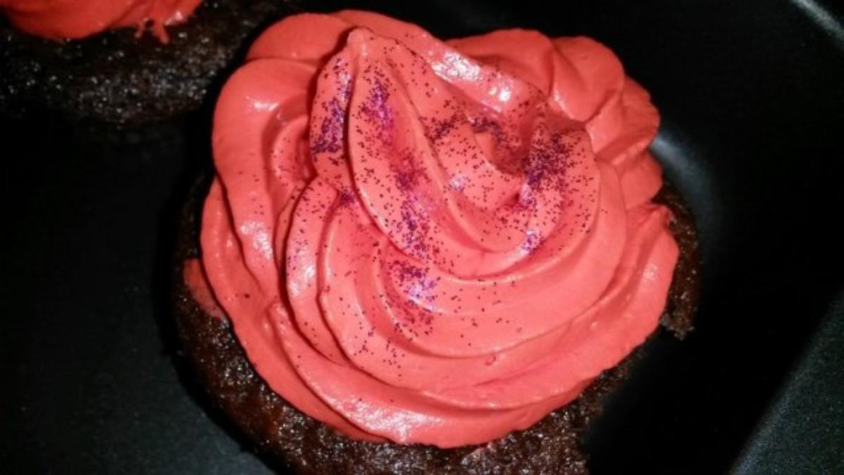 Bananen-Nutella-Cupcakes mit Topping - Rezept - kochbar.de