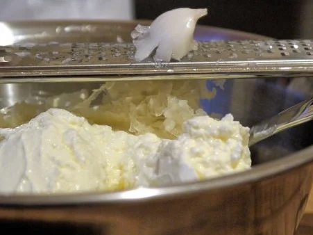 Bunter Quinoa mit Bouletten und Knoblauch-Limetten-Dip - Rezept - Bild Nr. 2