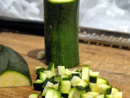 Bunter Quinoa mit Bouletten und Knoblauch-Limetten-Dip - Rezept - Bild Nr. 3