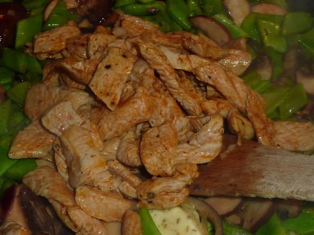 Fl/ Pute: Putenpfanne mit viel Gemüse - Rezept - Bild Nr. 9