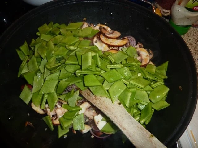 Fl/ Pute: Putenpfanne mit viel Gemüse - Rezept - Bild Nr. 6