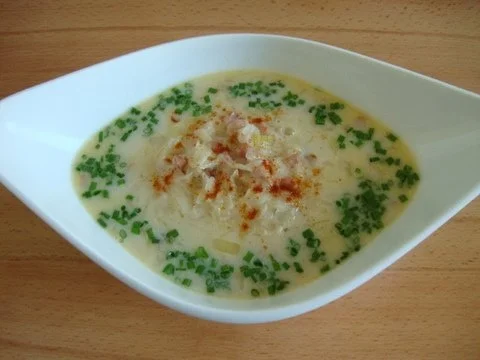 Rezept: Sauerkrautrahmsüppchen mit geräucherter Forelle Bild Nr. 15 Sauerkrautrahmsüppchen mit geräucherter Forelle - Rezept - Bild Nr. 15