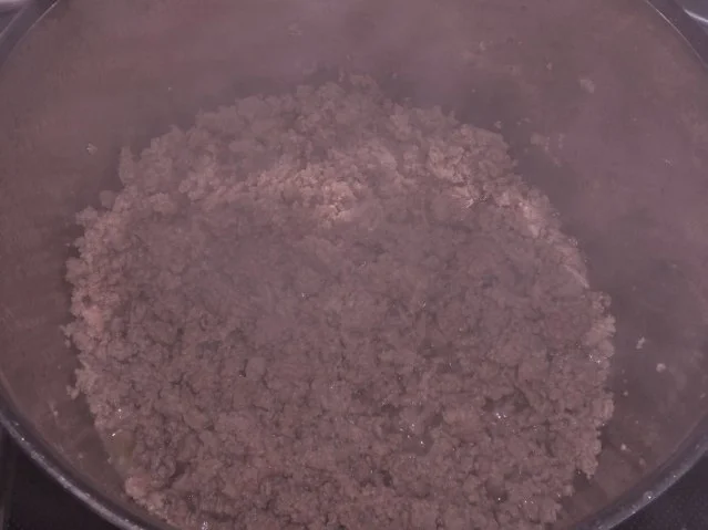 Suppen/Eintöpfe: Cremiger Hack-Tomaten-Käse-Topf mit Basilikum - Rezept - Bild Nr. 3