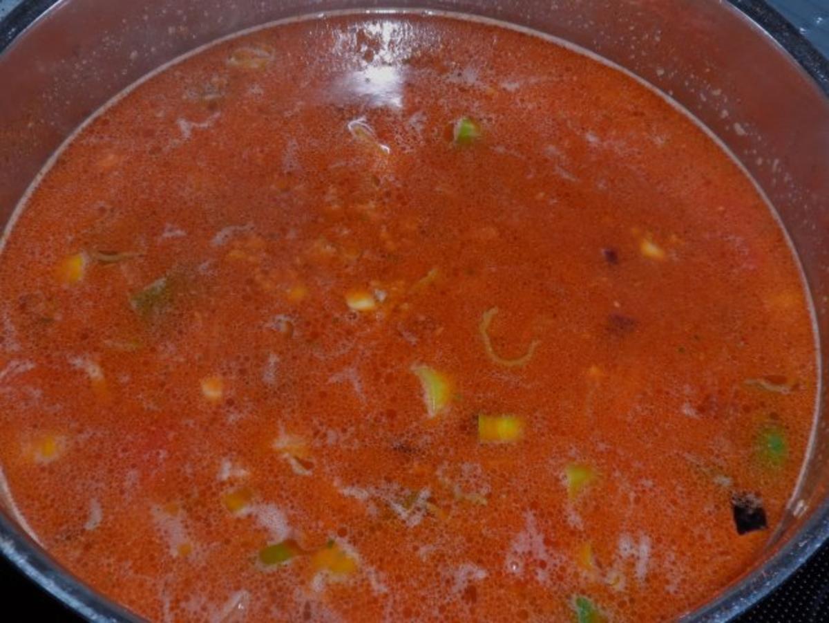 Suppen/Eintöpfe: Cremiger Hack-Tomaten-Käse-Topf mit Basilikum - Rezept - Bild Nr. 5