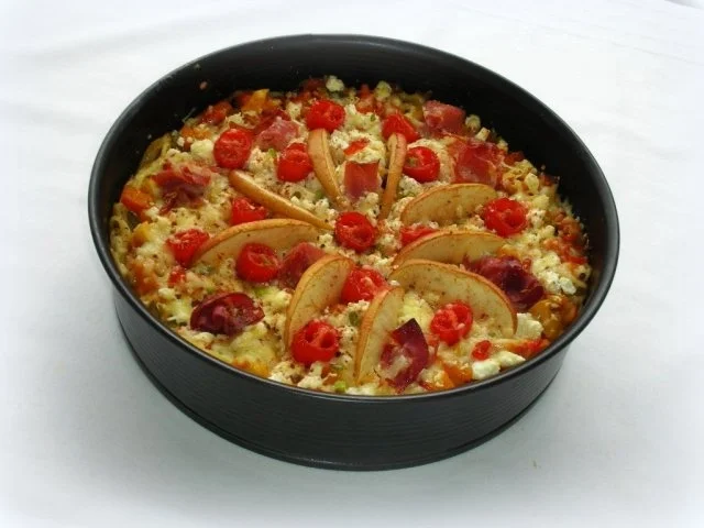 Spaghetti-Pizza mit Schafskäse, Gemüse und Schinkenspeck - Rezept - Bild Nr. 11