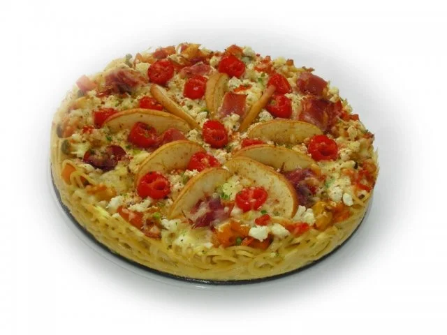 Spaghetti-Pizza mit Schafskäse, Gemüse und Schinkenspeck - Rezept - Bild Nr. 12