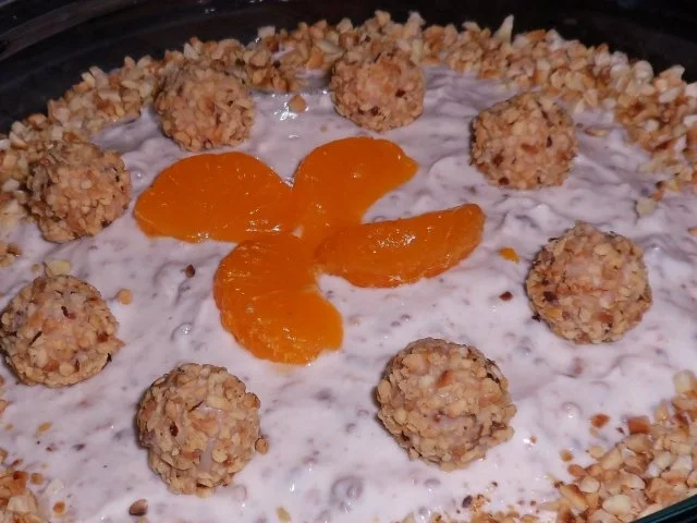 Rezept: Dessert: Amarettini-Haselnuss-Schichtcreme mit Mandarinen Bild Nr. 12 Dessert: Amarettini-Haselnuss-Schichtcreme mit Mandarinen - Rezept - Bild Nr. 12