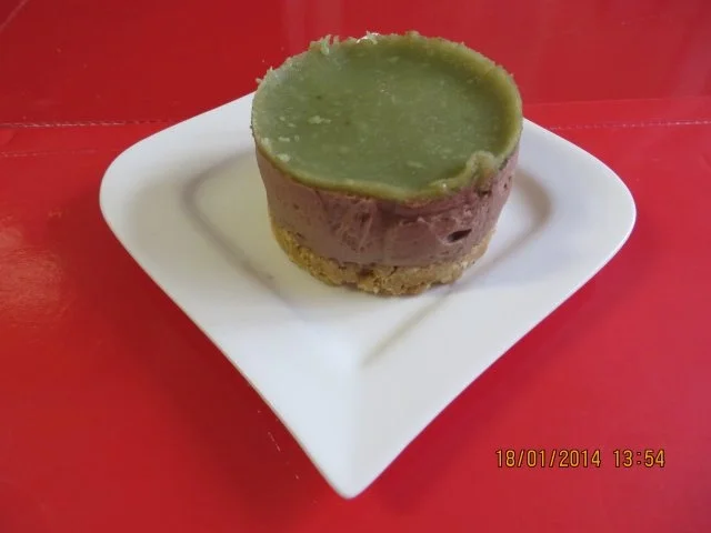 Rezept: Dessert: Nougattörtchen.... mein Geburtstagsdessert für meine Kochfreunde..... Dessert: Nougattörtchen.... mein Geburtstagsdessert für meine Kochfreunde..... - Rezept